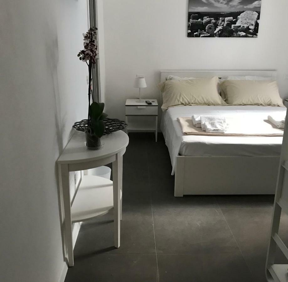 Fofino'S Rooms Palermo Exterior foto